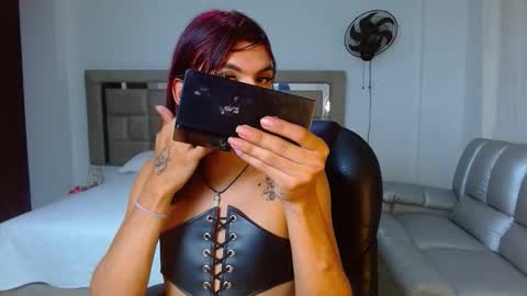 diablitaxxxox online show from May 2, 3:11 am