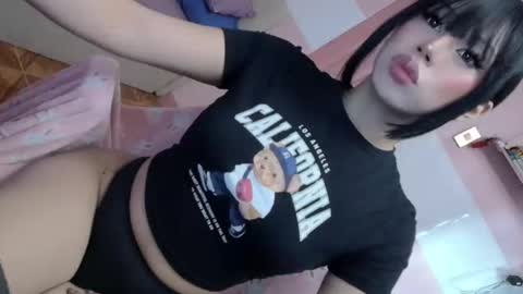 disneycum69_bella online show from February 2, 1:37 am