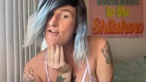 divinathedivine online show from October 28, 12:19 am