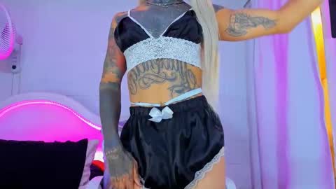 drippyorlove online show from September 22, 8:58 pm