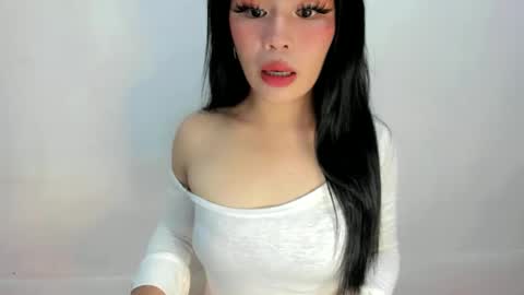 miss. Erika online show from November 5, 12:27 pm