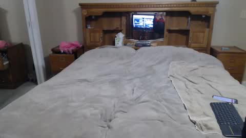 Josie Summers online show from April 6, 10:37 am