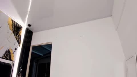 eileenn tanihara online show from February 8, 10:07 am