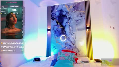 Snapshot of elizabeth_vega chatting on October 31, 4:00 am Elizabeth online show from October 31, 4:00 am