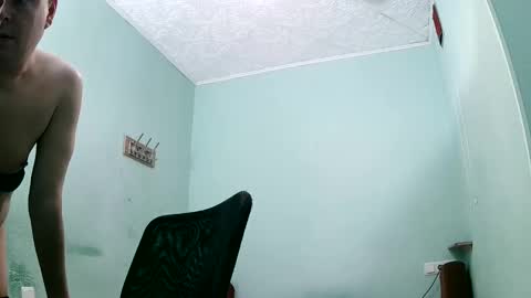Snapshot of ella1982sexyh chatting on February 2, 12:30 am ella1982sexyh online show from February 2, 12:30 am