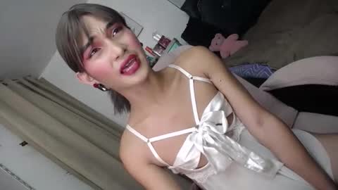 ELLORREY online show from October 25, 5:02 am