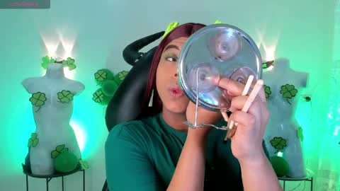 Emili roux online show from March 17, 10:06 am