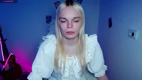 Lia online show from December 17, 6:46 pm