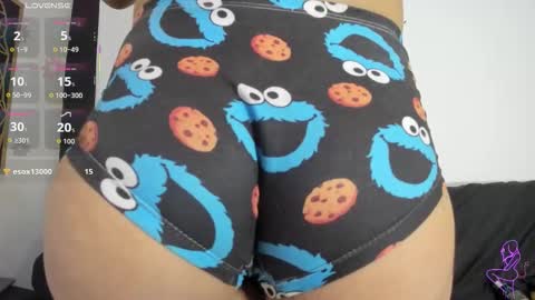 Emily online show from October 28, 12:14 pm