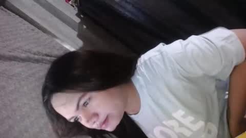 empressrheo online show from December 21, 4:51 am