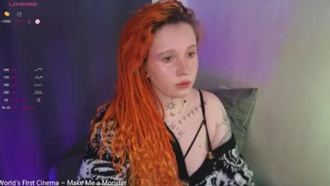 Snapshot of evaredmooon chatting on September 25, 10:55 am Moon online show from September 25, 10:55 am