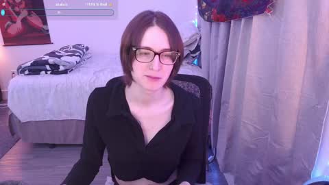 Vivi online show from February 13, 1:33 am