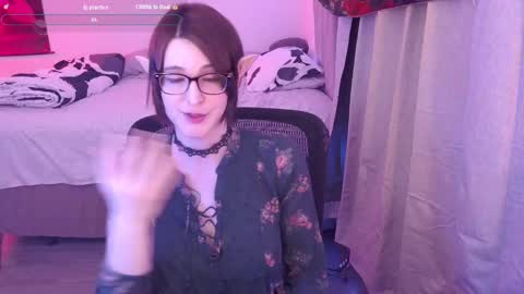 Vivi online show from February 22, 1:55 am