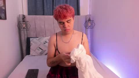 evelynn smith online show from December 6, 12:22 pm