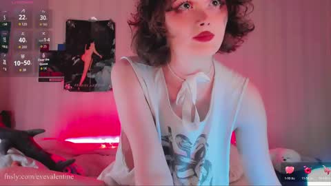 Eva  online show from May 31, 7:04 pm