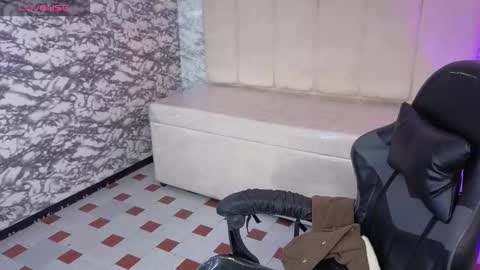 Hi Stream 1000pm to 600am online show from February 6, 7:03 am