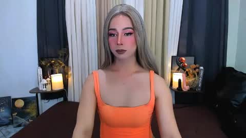 expensive_elise online show from May 11, 3:07 pm