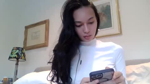 NewKarina online show from January 4, 10:38 am