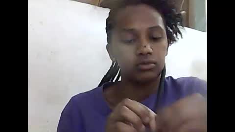 Snapshot of falielyse chatting on October 14, 10:21 pm falielyse online show from October 14, 10:21 pm