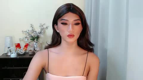 Hi Im Genny online show from February 17, 1:42 pm