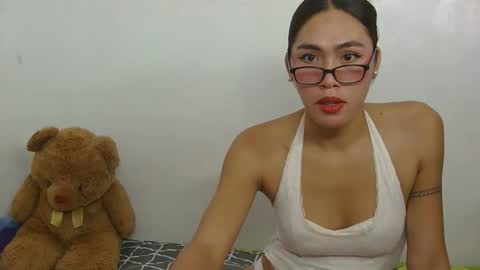 LIL LEE online show from February 18, 4:31 am