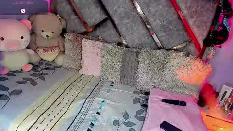 Snapshot of gia21xxx chatting on October 28, 4:21 am Gia Ferrara online show from October 28, 4:21 am