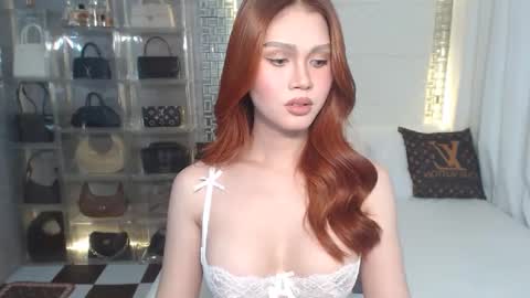 GirlfriendMaxene online show from February 12, 4:00 pm