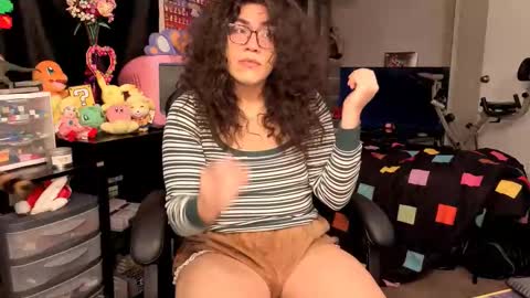 glaceon9 online show from October 19, 7:01 am