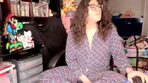 glaceon9 online show from April 3, 3:16 am