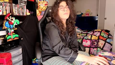 glaceon9 online show from April 5, 9:07 am