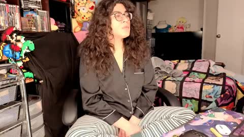 glaceon9 online show from April 10, 9:26 am