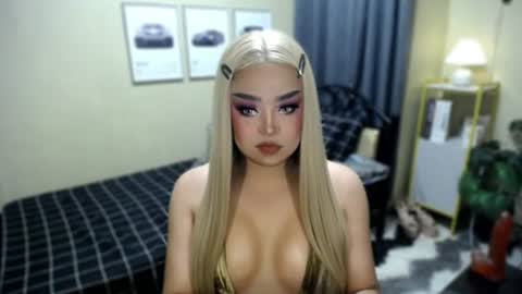 NATALIE HEART online show from June 25, 1:59 pm
