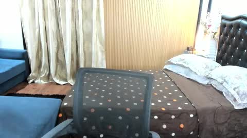 angel online show from September 19, 3:23 am