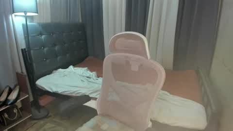 haileypardo online show from April 16, 9:39 pm