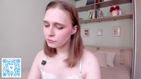 Mia online show from April 3, 8:01 am