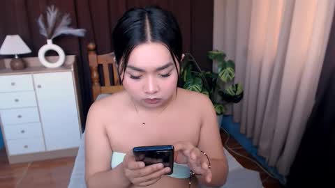 IM NEW HERE ITS ME GIA online show from March 12, 1:54 am