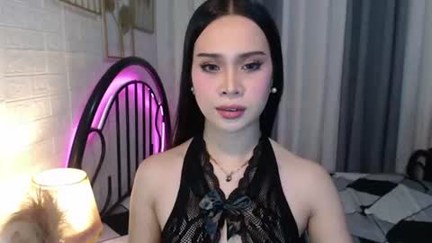 hoelymolly online show from July 19, 11:19 pm