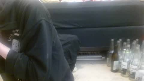 Holly Hawkes online show from April 3, 1:15 am