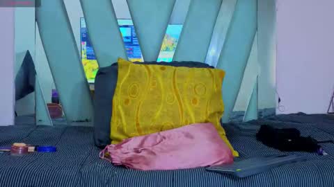 destinyk online show from December 3, 12:42 pm