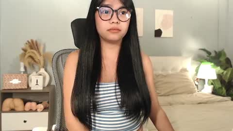 hotasian_gabby69 online show from April 10, 6:30 am