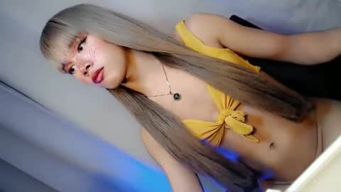 hotchescacummer online show from January 12, 6:48 pm