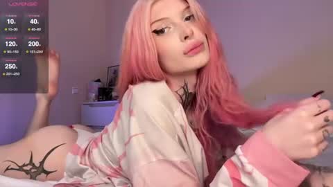 hotchubently online show from June 15, 1:02 pm
