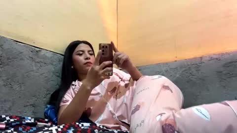 hottie_wildasian4uxxx online show from April 8, 7:42 am