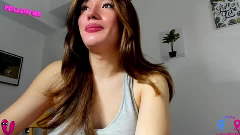 crishinahotty online show from December 20, 9:54 am