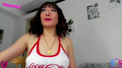 crishinahotty online show from March 8, 4:23 am