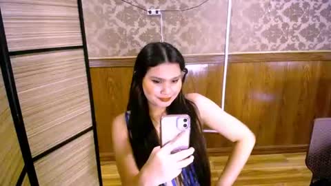 BELLE online show from July 25, 4:38 pm