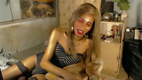 hugecock_caramel online show from June 29, 11:32 am