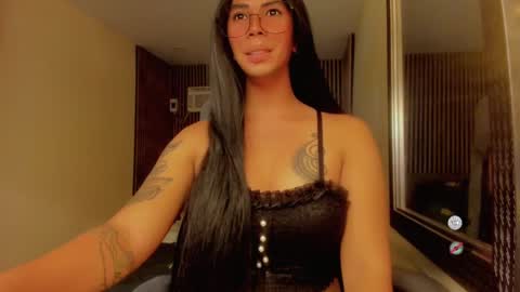 Queen karen grey online show from December 11, 4:19 am