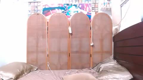 AMANDA online show from April 12, 4:10 pm