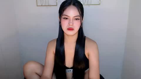 Yhanie online show from July 28, 4:30 am